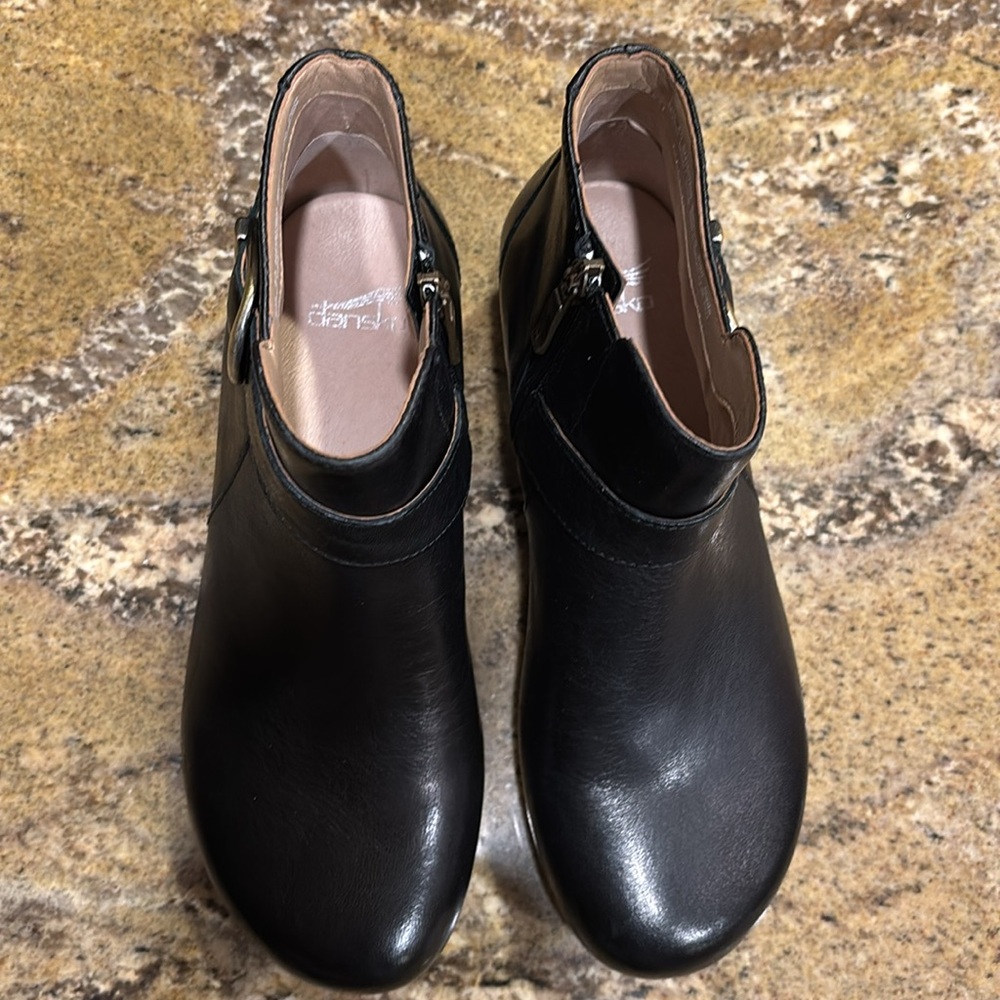 Dansko Brennan heeled side buckled. NWT size 40 - Picture 3 of 8